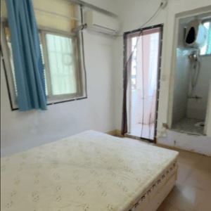 1000二楼阳台单间新和二区