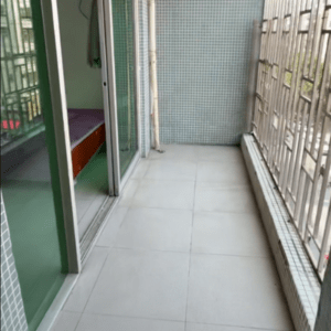 1350五楼阳台单间新和二区