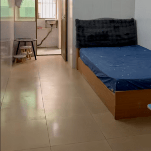 830三楼阳台单间新和二区